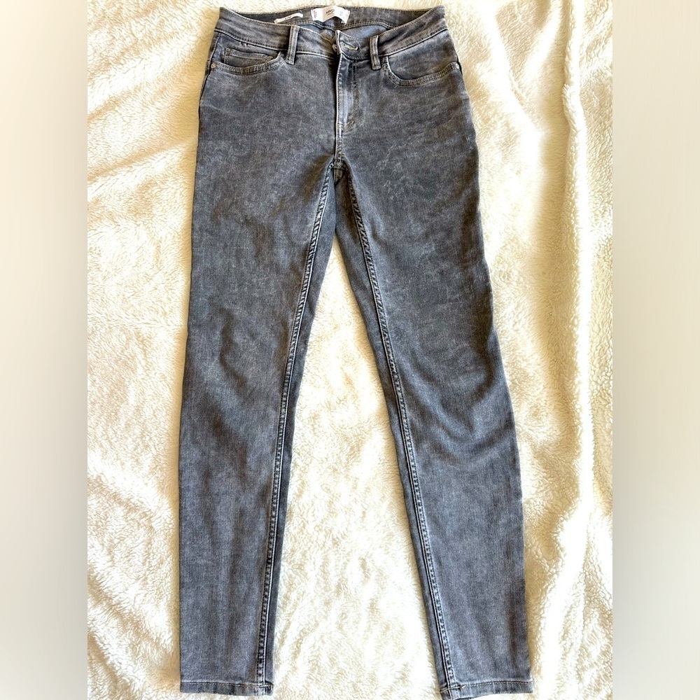 Mango Limited Kim grey skinny jeans size US 2, medium waist